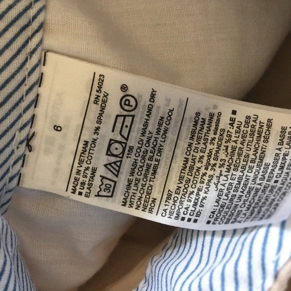 Set of 2 Old Navy Shorts for one price - Picture 4 of 5